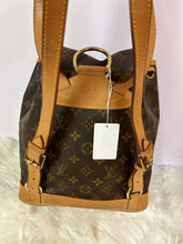 Load image into Gallery viewer, LOUIS VUITTON Montsouris MM Backpack