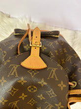 Load image into Gallery viewer, LOUIS VUITTON Montsouris MM Backpack