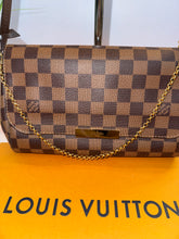 Load image into Gallery viewer, LOUIS VUITTON
Damier Canvas Favorite MM Bag with Long strap removable