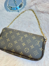 Load image into Gallery viewer, LOUIS VUITTON
Monogram Canvas Ivy Bag