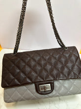 Load image into Gallery viewer, CHANEL Caviar Iridescent Re-Issue 226 Limited Edition