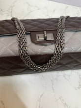 Load image into Gallery viewer, CHANEL Caviar Iridescent Re-Issue 226 Limited Edition