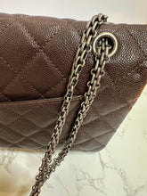 Load image into Gallery viewer, CHANEL Caviar Iridescent Re-Issue 226 Limited Edition