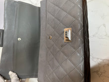 Load image into Gallery viewer, CHANEL Caviar Iridescent Re-Issue 226 Limited Edition