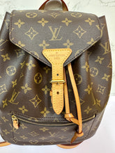 Load image into Gallery viewer, LOUIS VUITTON Monogram Canvas Montsouris MM
