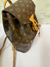 Load image into Gallery viewer, LOUIS VUITTON Monogram Canvas Montsouris MM