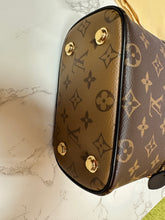 Load image into Gallery viewer, LOUIS VUITTON Vanity Autres Toiles Monogram