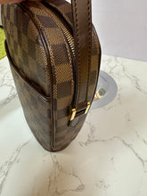 Load image into Gallery viewer, LOUIS VUITTON Damier Ebene Ipanema