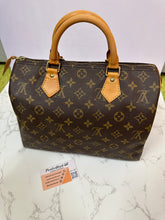 Load image into Gallery viewer, LOUIS VUITTON Monogram Speedy 30