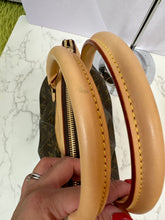 Load image into Gallery viewer, LOUIS VUITTON Monogram Tivoli PM