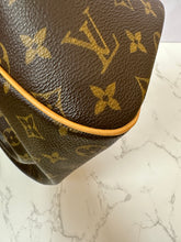 Load image into Gallery viewer, LOUIS VUITTON Monogram Tivoli PM