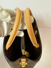 Load image into Gallery viewer, LOUIS VUITTON Monogram Montaigne BB