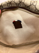 Load image into Gallery viewer, GUCCI Supreme Night Courrier Belt Bag