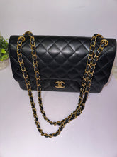 Load image into Gallery viewer, CHANEL Jumbo Classic Caviar Double Flap
