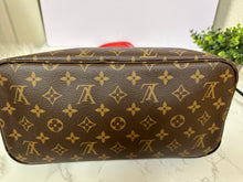 Load image into Gallery viewer, LOUIS VUITTON Monogram Canvas Totem Neverfull MM