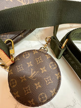 Load image into Gallery viewer, LOUIS VUITTON Multi Pochette Accessoires - Khaki