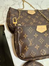 Load image into Gallery viewer, LOUIS VUITTON Multi Pochette Accessoires - Khaki