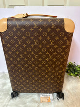 Load image into Gallery viewer, LOUIS VUITTON Monogram Horizon 55