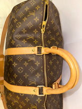 Load image into Gallery viewer, LOUIS VUITTON Monogram Keepall 50 Bandoulière