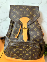 Load image into Gallery viewer, LOUIS VUITTON Monogram Montsouris GM