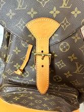 Load image into Gallery viewer, LOUIS VUITTON Monogram Montsouris GM