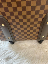 Load image into Gallery viewer, LOUIS VUITTON Pegase 45 Damier Ebene