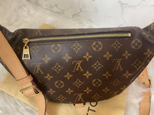 Load image into Gallery viewer, LOUIS VUITTON Bumbag Monogram Canvas