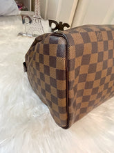 Load image into Gallery viewer, Louis Vuitton Diane
