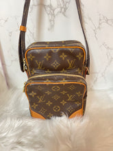 Load image into Gallery viewer, LOUIS VUITTON Amazone