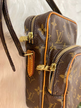 Load image into Gallery viewer, LOUIS VUITTON Amazone