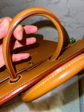 Load image into Gallery viewer, HERMES Birkin 30 Gold Epsom