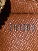 Load image into Gallery viewer, LOUIS VUITTON Amazone