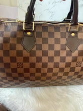 Load image into Gallery viewer, LOUIS VUITTON Damier Canvas Speedy 35