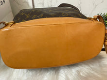 Load image into Gallery viewer, LOUIS VUITTON Monstsouris GM