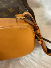 Load image into Gallery viewer, LOUIS VUITTON Monstsouris GM