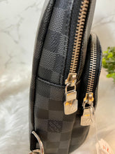 Load image into Gallery viewer, LOUIS VUITTON Damier Graphite Canvas Avenue