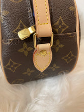 Load image into Gallery viewer, LOUIS VUITTON Monogram Canvas Blois