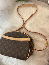 Load image into Gallery viewer, LOUIS VUITTON Monogram Canvas Blois