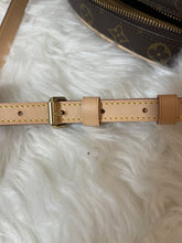 Load image into Gallery viewer, LOUIS VUITTON Monogram Canvas Blois