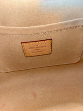 Load image into Gallery viewer, LOUIS VUITTON Favorite MM Damier Azur