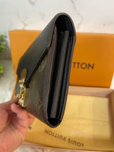 Load image into Gallery viewer, LOUIS VUITTON Pallas Wallet