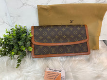 Load image into Gallery viewer, LOUIS VUITTON Monogram Pochette Dame