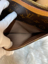 Load image into Gallery viewer, LOUIS VUITTON Monogram Canvas Odéon MM