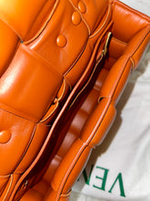 Load image into Gallery viewer, BOTTEGA VENETA Chain Cassette (Brand New)