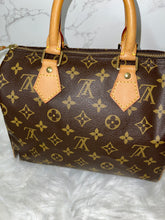 Load image into Gallery viewer, LOUIS VUITTON Speedy 25 Monogram