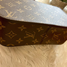 Load image into Gallery viewer, LOUIS VUITTON Monogram Passy (BRAND NEW)