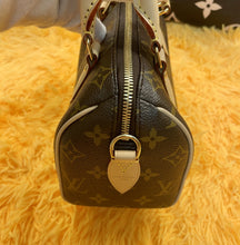Load image into Gallery viewer, LOUIS VUITTON Speedy Bandoulière 20 ( Brand New 2021 )
