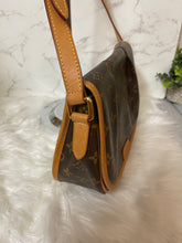 Load image into Gallery viewer, LOUIS VUITTON Monogram Menilmontant PM