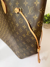 Load image into Gallery viewer, LOUIS VUITTON Neverfull Monogram GM