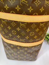 Load image into Gallery viewer, LOUIS VUITTON Keepall 50 Bandoulière Monogram